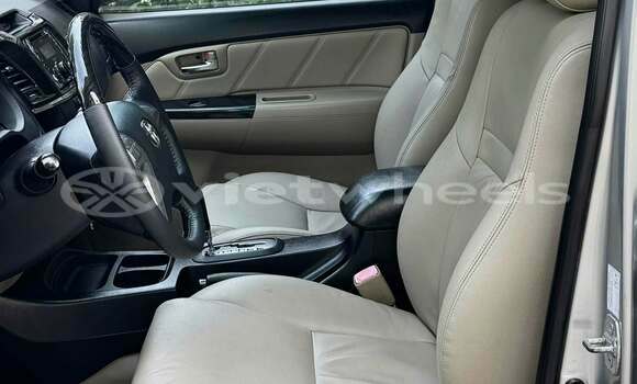 Mua Đã sử dụng Toyota Fortuner Xe ô tô Mua Đã sử dụng Toyota Fortuner Xe ô tô
