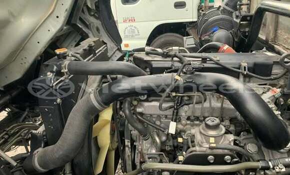 Buy Used Isuzu D-MAX Car Buy Used Isuzu D-MAX Car