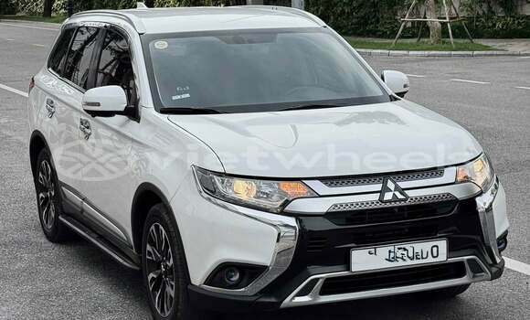 Mua Đã sử dụng Mitsubishi Outlander Xe ô tô Mua Đã sử dụng Mitsubishi Outlander Xe ô tô