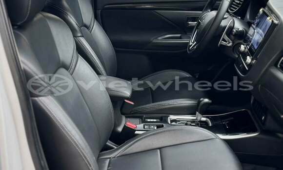 Mua Đã sử dụng Mitsubishi Outlander Xe ô tô Mua Đã sử dụng Mitsubishi Outlander Xe ô tô