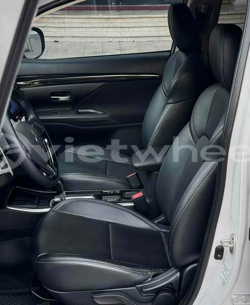 Big with watermark mitsubishi outlander hanoi gia lai 49480