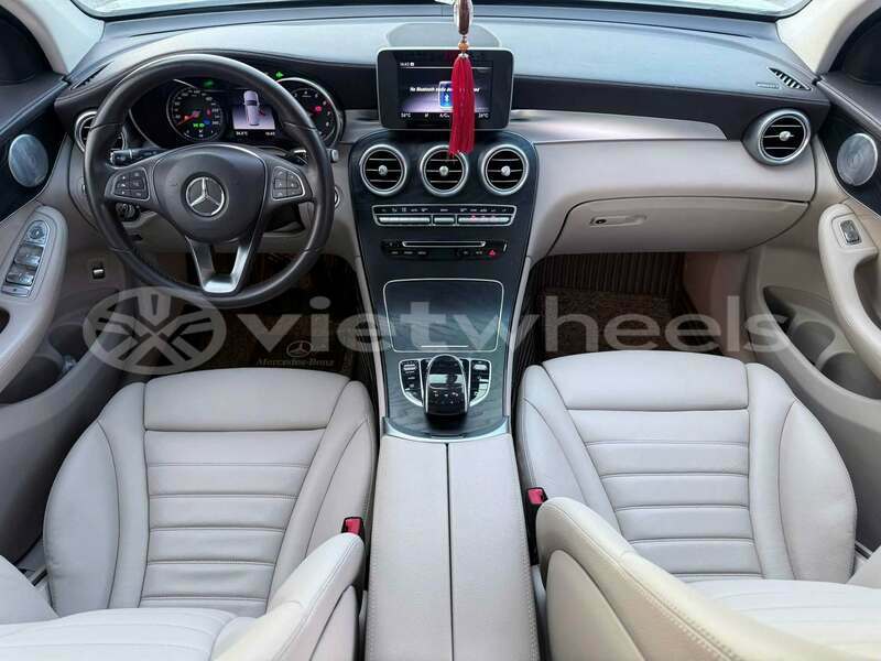 Big with watermark mercedes benz glc hanoi gia lai 49484