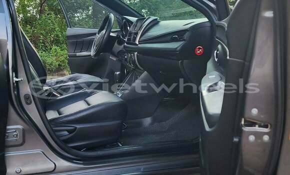Mua Đã sử dụng Toyota Yaris Xe ô tô Mua Đã sử dụng Toyota Yaris Xe ô tô
