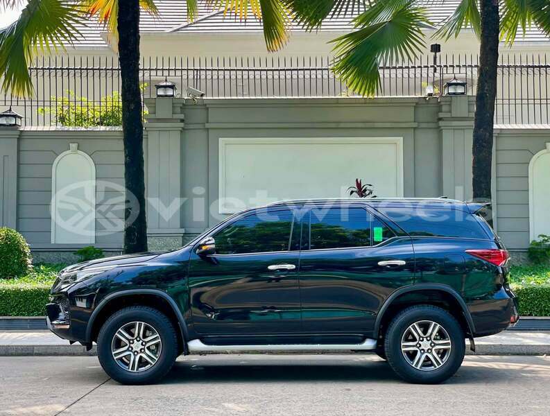 Big with watermark toyota fortuner none cao bang 49526