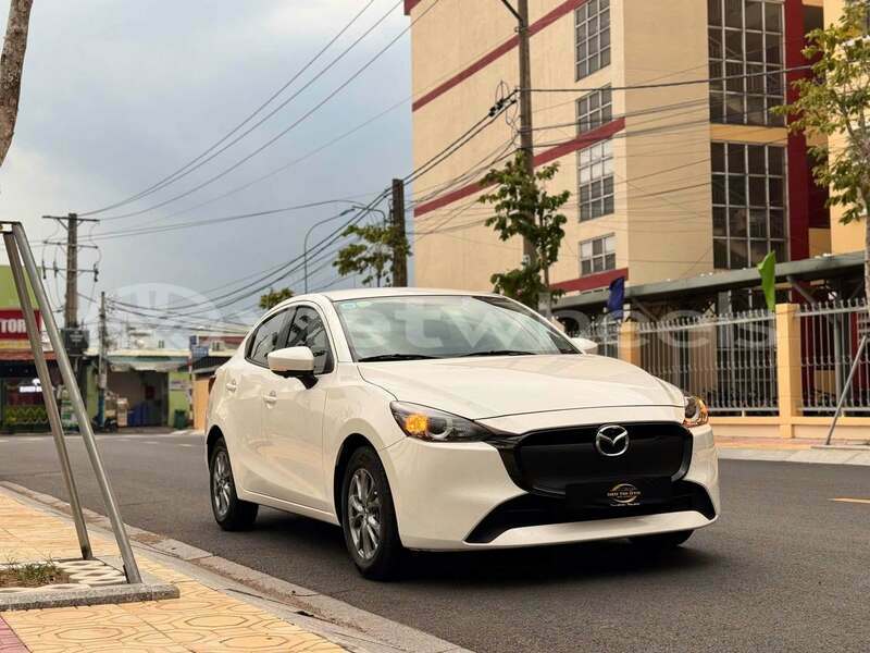 Big with watermark mazda 2 hanoi hung yen 49572
