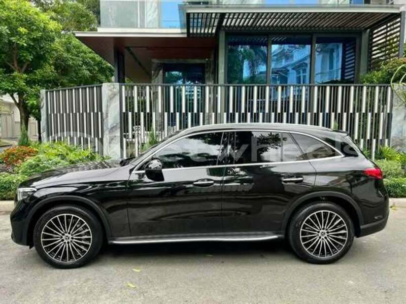 Big with watermark mercedes benz gla hanoi an giang 49611