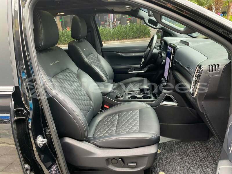 Big with watermark ford everest hanoi hue 49622
