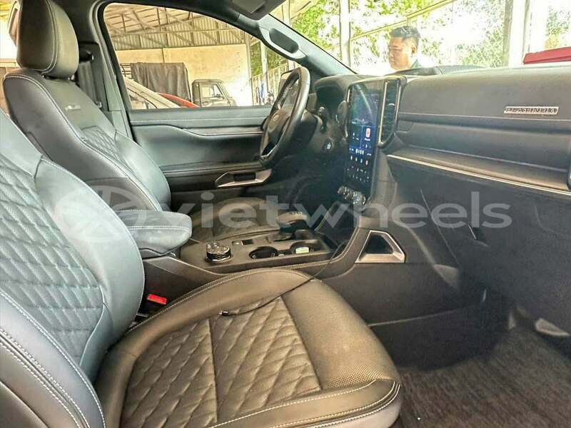 Big with watermark ford everest hanoi hue 49627