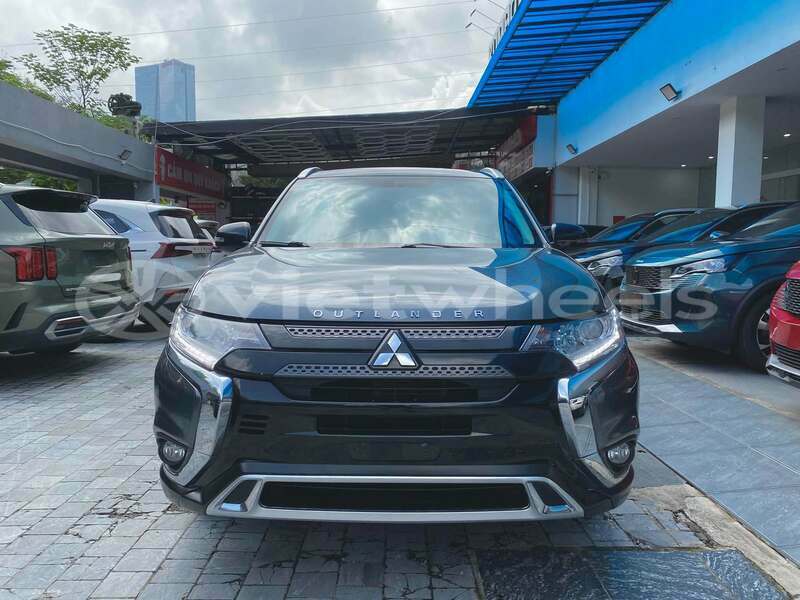 Big with watermark mitsubishi outlander hanoi gia lai 49636