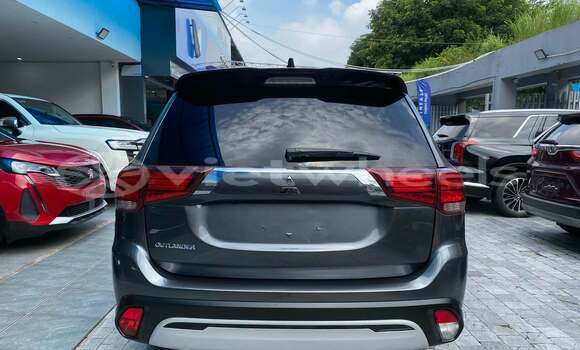 Mua Đã sử dụng Mitsubishi Outlander Xe ô tô Mua Đã sử dụng Mitsubishi Outlander Xe ô tô