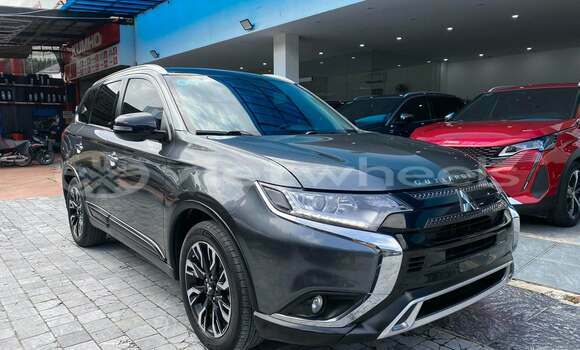 Mua Đã sử dụng Mitsubishi Outlander Xe ô tô Mua Đã sử dụng Mitsubishi Outlander Xe ô tô