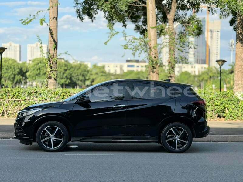 Big with watermark honda hr v hanoi hue 49646