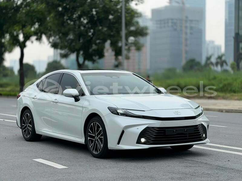 Big with watermark toyota camry hanoi gia lai 49657