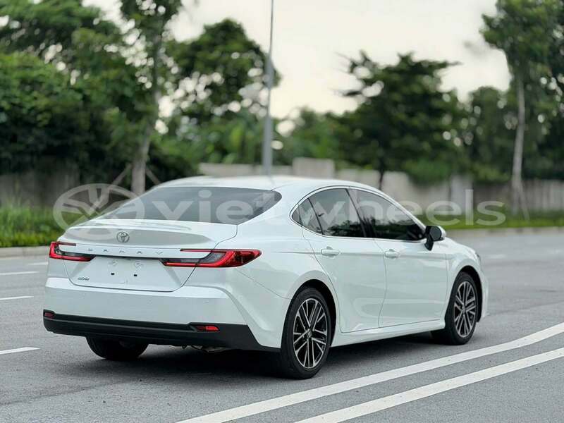 Big with watermark toyota camry hanoi gia lai 49657