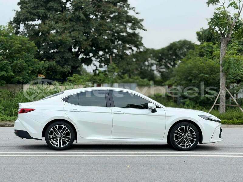 Big with watermark toyota camry hanoi gia lai 49657