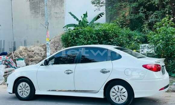 Mua Đã sử dụng Hyundai AVANTE Xe ô tô Mua Đã sử dụng Hyundai AVANTE Xe ô tô