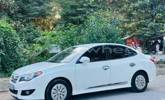 Mua Đã sử dụng Hyundai AVANTE Xe ô tô Mua Đã sử dụng Hyundai AVANTE Xe ô tô