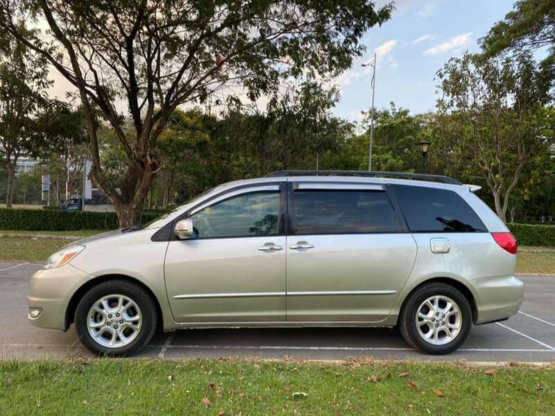 Big toyota sienna an giang huyen an phu 412