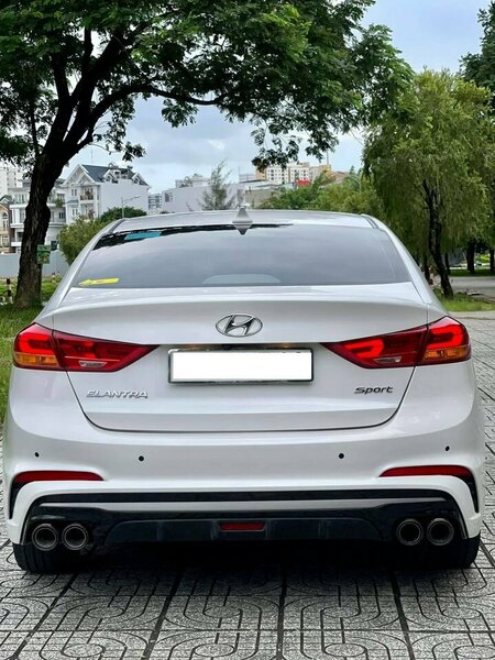 Big hyundai elantra an giang huyen an phu 1023