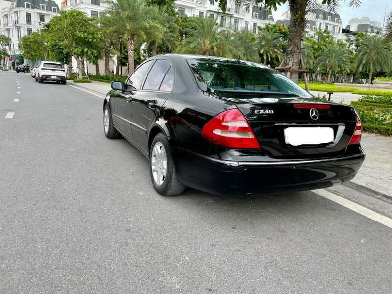 Big mercedes e class an giang huyen an phu 1661