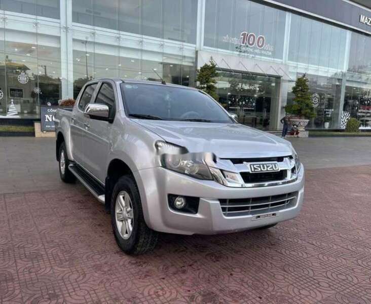 Big isuzu d max an giang huyen an phu 1981