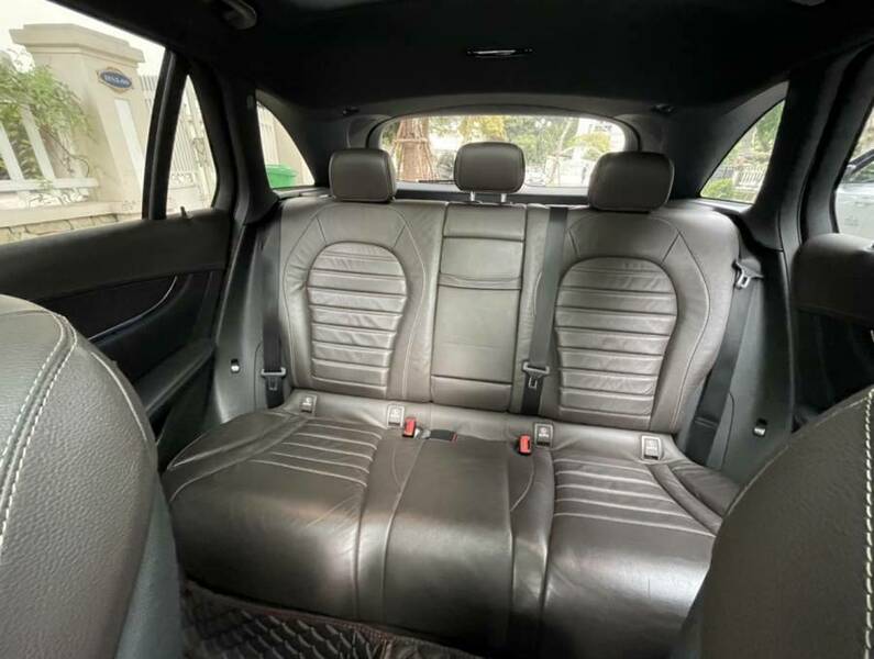 Big mercedes glc 300 4matic an giang huyen an phu 2601