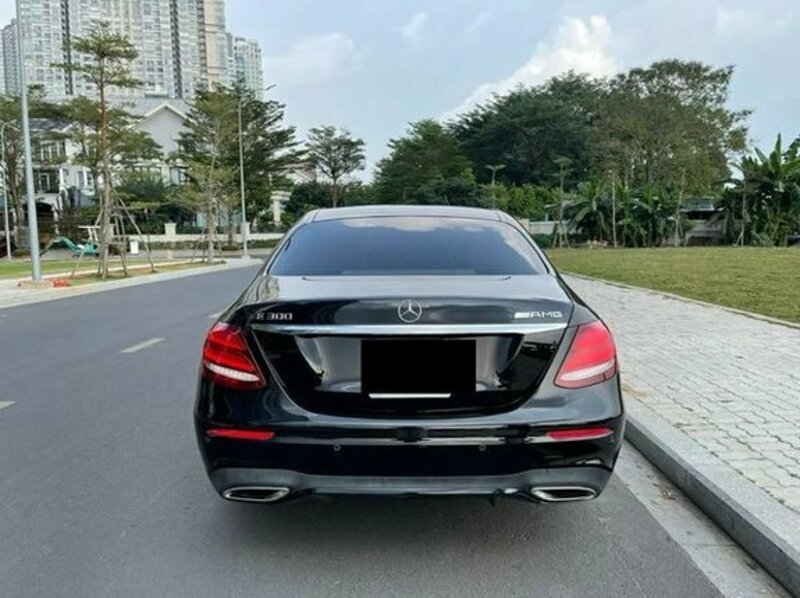 Big mercedes e300 an giang huyen an phu 2689