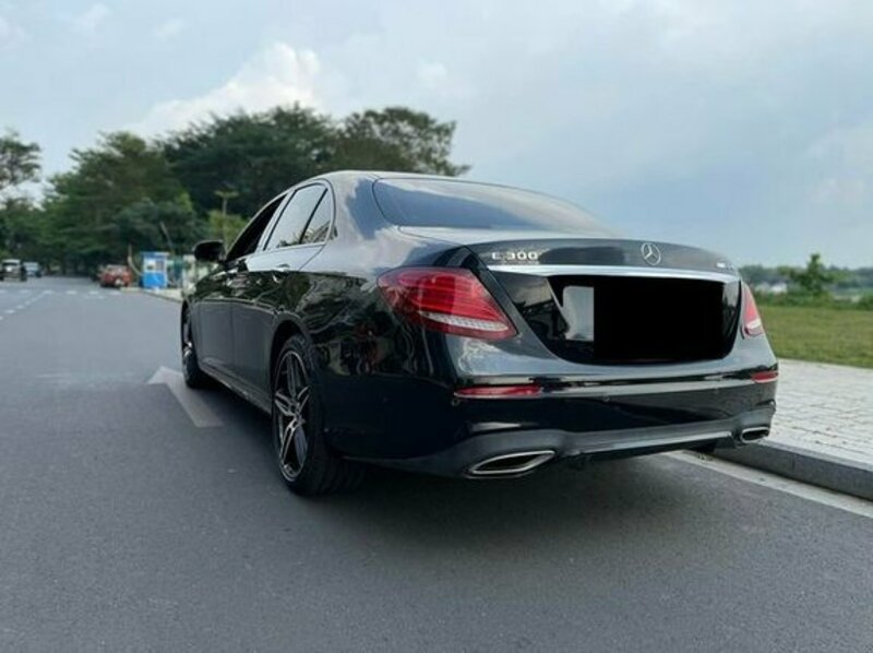 Big mercedes e300 an giang huyen an phu 2689