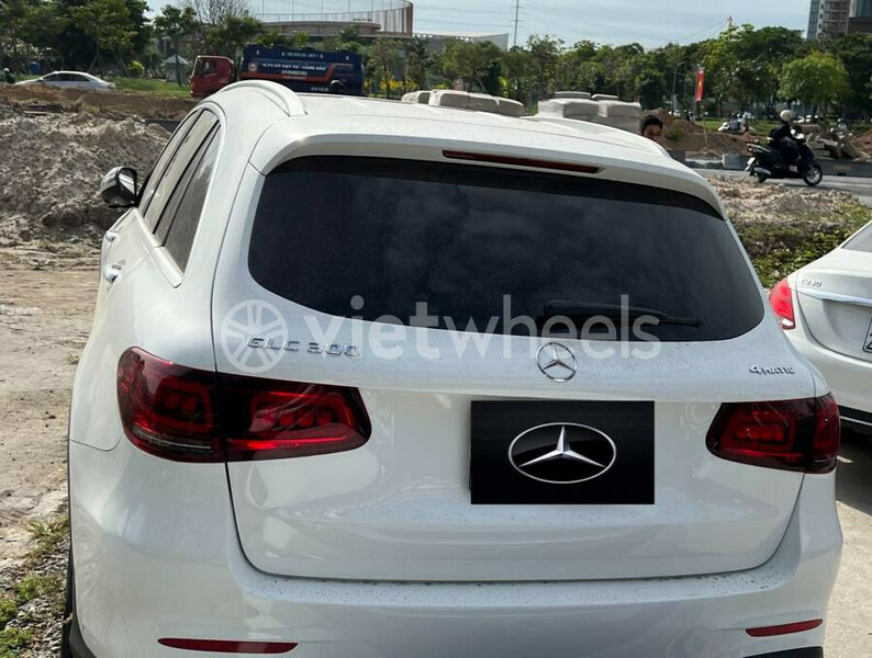 Big mercedes glc 300 4matic an giang huyen an phu 3302