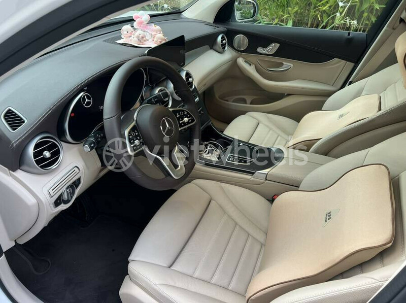 Big mercedes glc 300 4matic an giang huyen an phu 3302