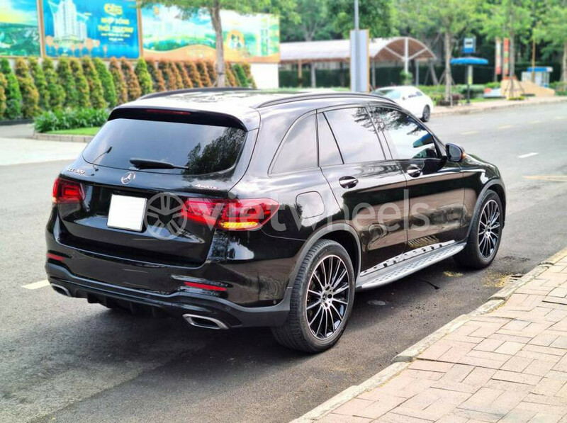 Big mercedes glc 300 4matic an giang huyen an phu 3307