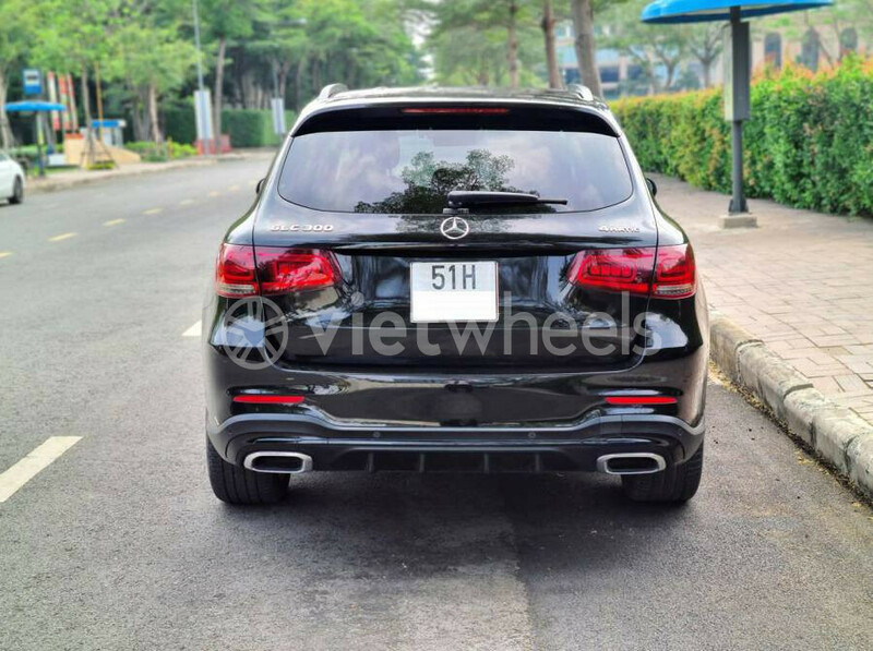 Big mercedes glc 300 4matic an giang huyen an phu 3307