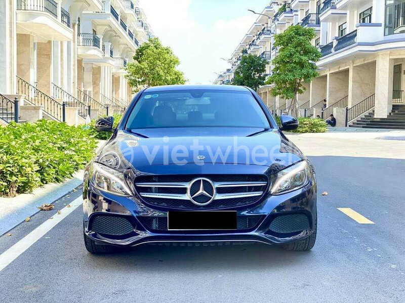 Big mercedes c200 an giang huyen an phu 3313