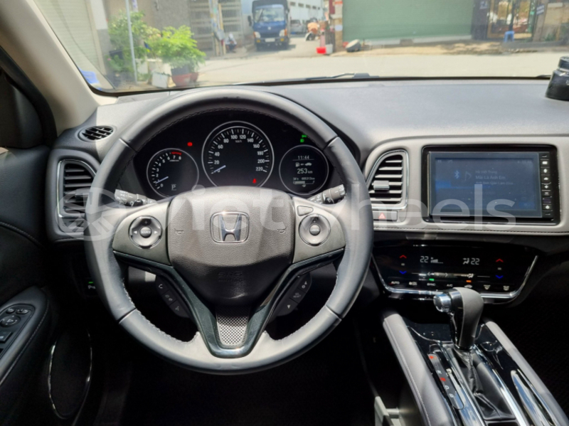 Big with watermark honda honda cr v an giang huyen an phu 3837