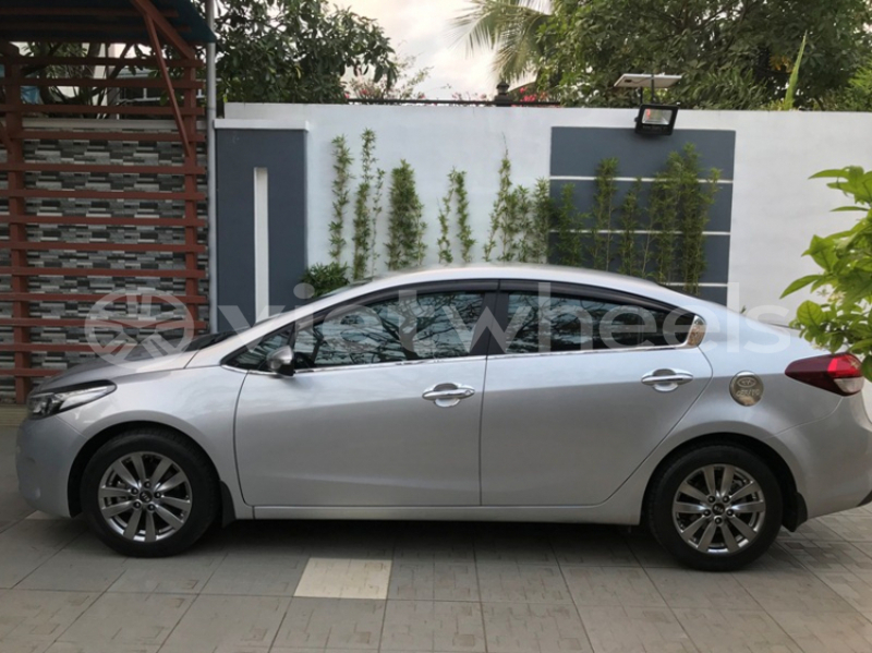 Big with watermark kia kia cerato an giang huyen an phu 4426