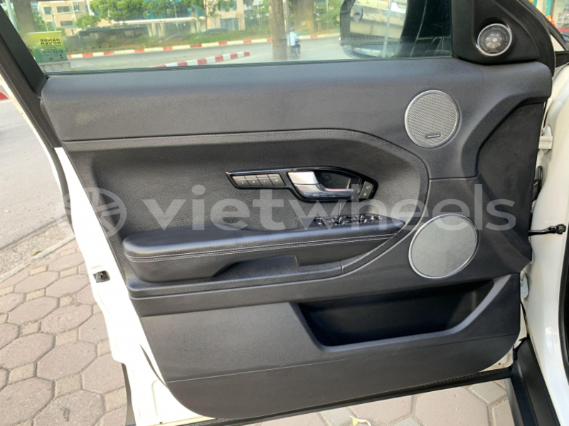 Big with watermark land rover land rover range rover evoque an giang huyen an phu 4967