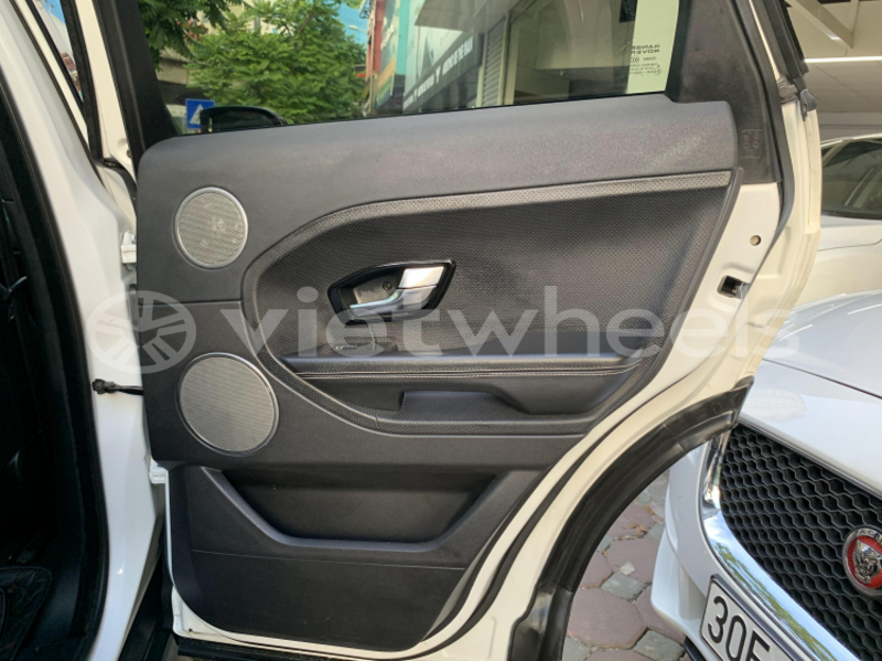 Big with watermark land rover land rover range rover evoque an giang huyen an phu 4967